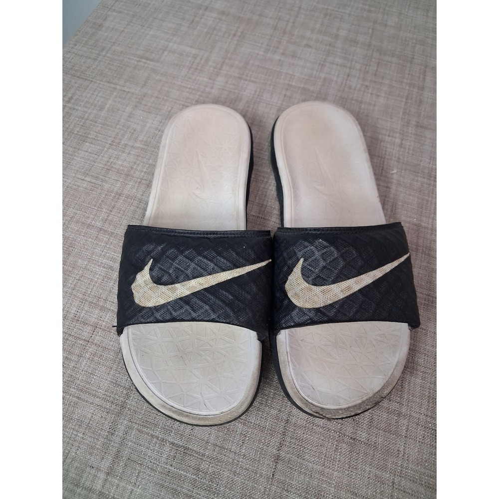 Nike Benassi Solarsoft Slide Mens Black White Athletic Sandals 705475-010 Size 7